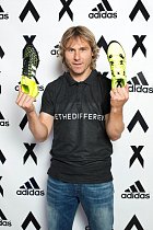 Nedvěd s novými kopačkami adidas ACE a X