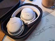 Bose-QC45-Large-JPG-QC45-WhiteSmoke-8289-RGB