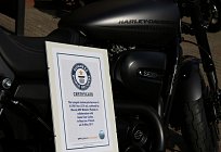 H-D-Guinness-rekord-Street-Rod-s-cerfitikatem