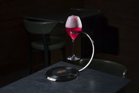 mandarin-oriental-prague-pink-bubble-coctail