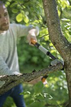 Fiskars_Garden_Action_PowerGearX_Lopper (1)