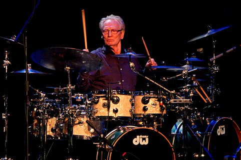 000  – obnovený – obnovený