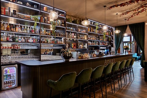 bar